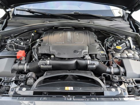 Used 2017 Jaguar F-PACE S image 36