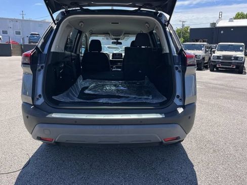 Used 2022 Nissan Rogue SV AWD/4WD image 12