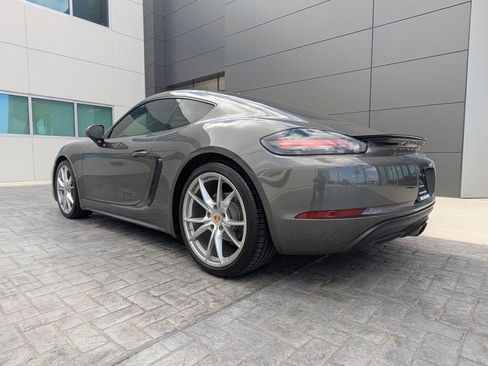 Used 2018 Porsche 718 Cayman image 7