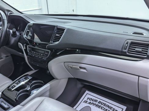 Used 2021 Honda Pilot Touring image 28