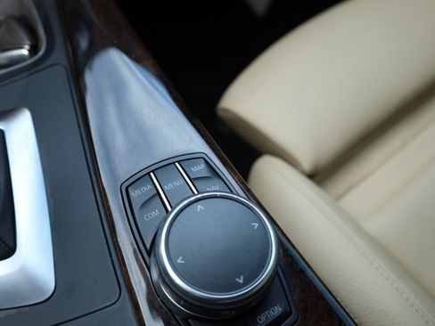 Used 2017 BMW 330i Gran Turismo xDrive image 16