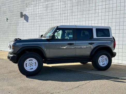 New 2026 Ford Bronco Heritage Edition AWD/4WD image 2