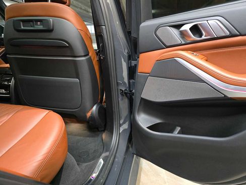 Used 2023 BMW X5 M50i w/ Executive Package image 30