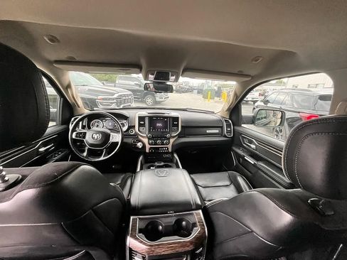 Used 2019 RAM 1500 Laramie AWD/4WD image 34