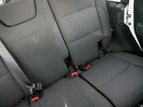 Used 2022 Jeep Wrangler Unlimited Sport image 14