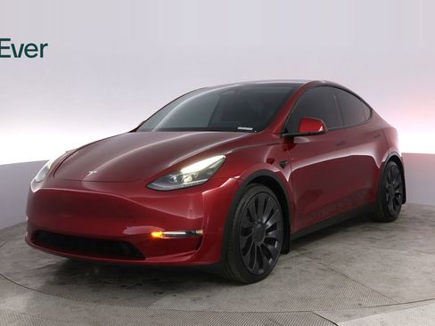 Used 2024 Tesla Model Y Performance AWD/4WD image 2