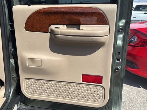 Used 2004 Ford F250 XL image 16