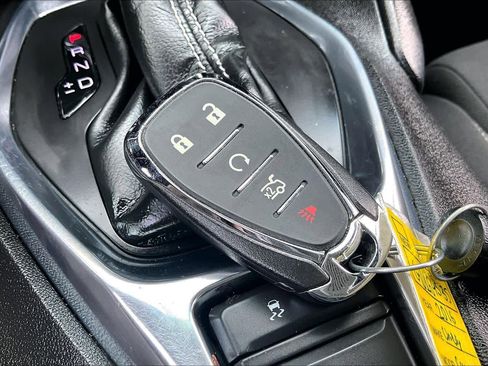 Used 2016 Chevrolet Camaro LT w/ Technology Package RWD image 15