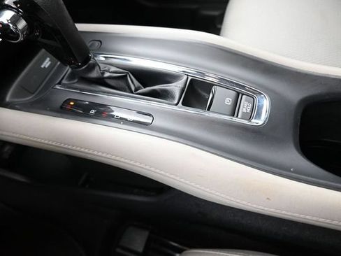 Used 2020 Honda HR-V EX image 14