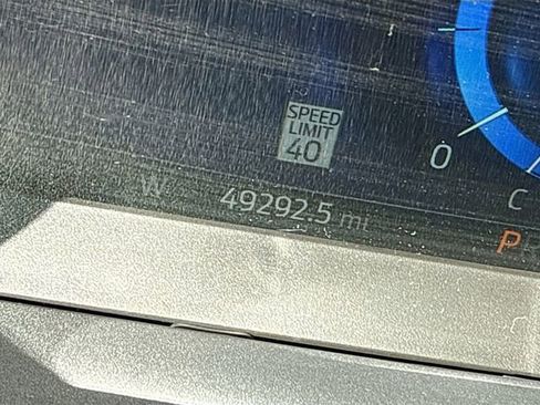 Certified 2021 Ford Explorer Platinum w/ Equipment Group 601A image 14