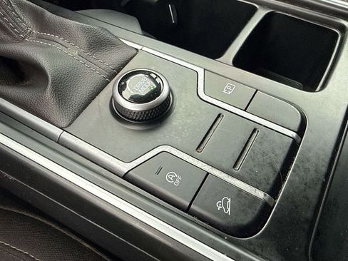 Used 2023 Kia Sorento LX image 23