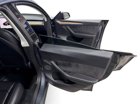 Certified 2023 Tesla Model Y Long Range AWD/4WD image 12