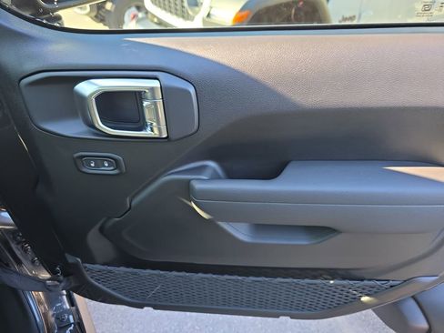 New 2026 Jeep Gladiator Rubicon w/ Safety Group image 40