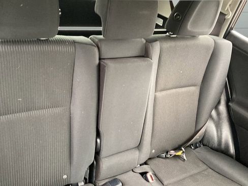 Used 2018 Toyota RAV4 LE w/ All Weather Liner Package image 19