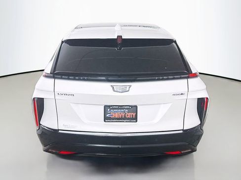 Used 2024 Cadillac Lyriq Luxury image 9