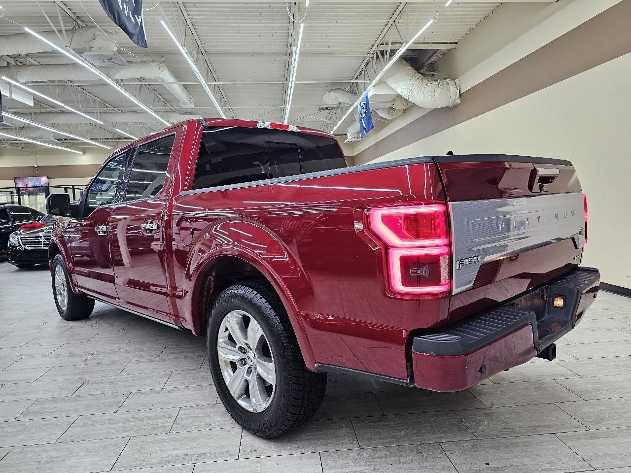 Used 2018 Ford F150 Platinum w/ Equipment Group 701A Luxury RWD image 9