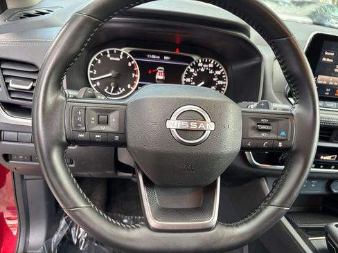 Used 2025 Nissan Rogue SV AWD/4WD image 52