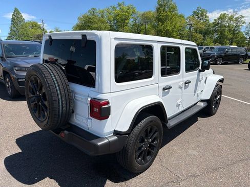 Certified 2025 Jeep Wrangler Unlimited Sahara AWD/4WD image 3