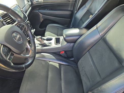 Used 2019 Jeep Grand Cherokee Altitude image 19