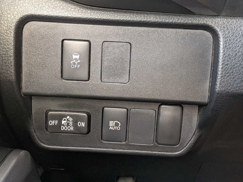 Used 2022 Toyota Tacoma SR5 RWD image 27