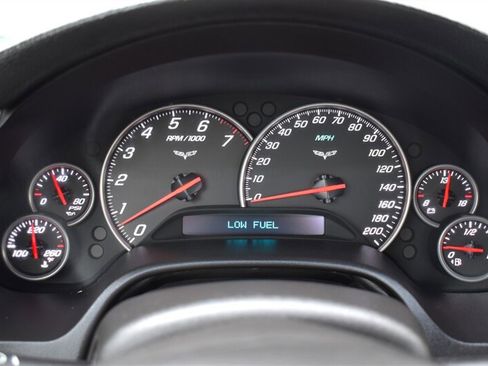 Used 2005 Chevrolet Corvette Coupe w/ Preferred Equipment Group RWD image 19