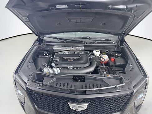 Used 2024 Cadillac XT4 Sport w/ Cold Weather Package image 34