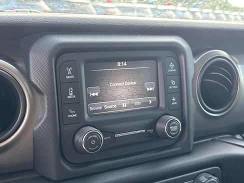 Used 2018 Jeep Wrangler Sport AWD/4WD image 19