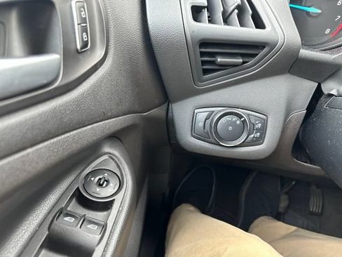 Used 2014 Ford Escape SE FWD image 18