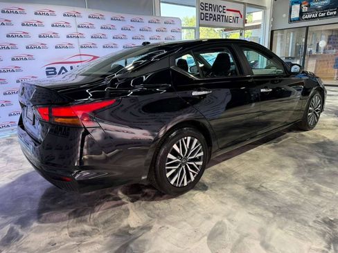 Used 2025 Nissan Altima 2.5 SV image 6