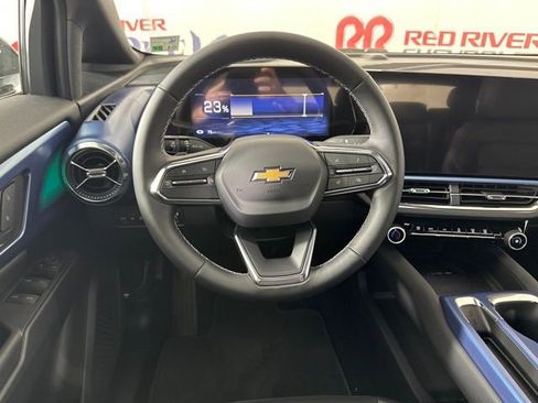 New 2025 Chevrolet Equinox EV LT image 8