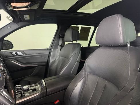 Used 2022 BMW X5 sDrive40i w/ M Sport Package RWD image 5