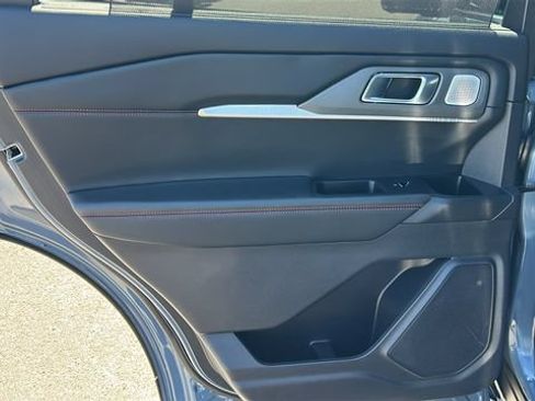 Certified 2025 Ford Explorer ST RWD image 15