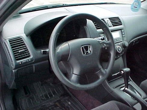 Used 2004 Honda Accord LX image 18