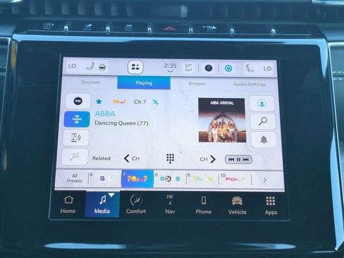 Used 2022 Jeep Grand Cherokee L Overland w/ Advanced Protech Group III image 18