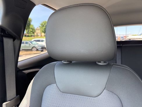 Used 2025 Chevrolet Trax LT w/ Driver Confidence Package FWD image 22