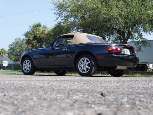 Used 1997 MAZDA MX-5 Miata RWD image 72