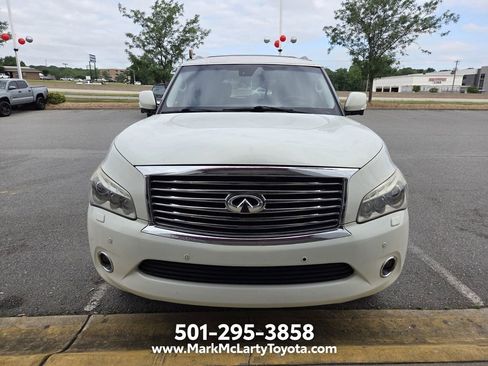 Used 2014 INFINITI QX80 4WD w/ Deluxe Touring Package image 2