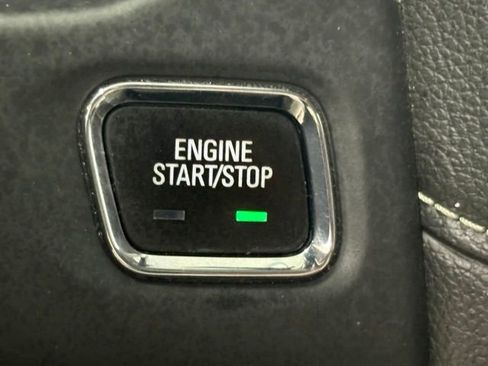 Used 2021 GMC Acadia SLE w/ Driver Convenience Package FWD image 27