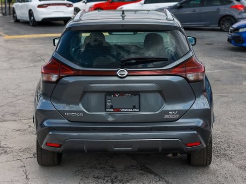 Used 2021 Nissan Kicks SV FWD image 12