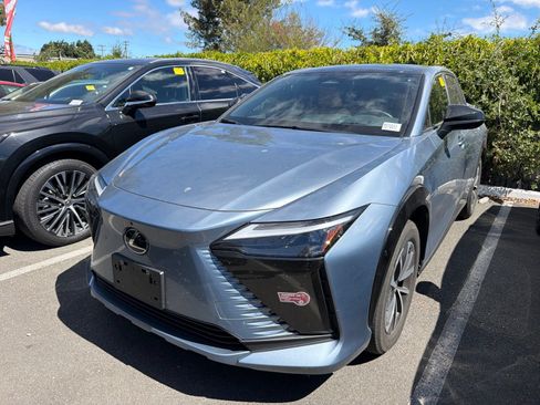Used 2023 Lexus RZ 450e Premium w/ Technology Package AWD/4WD image 3