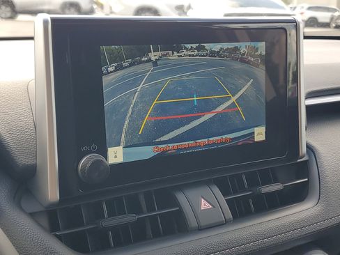 Used 2025 Toyota RAV4 XLE image 30