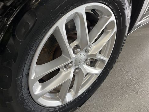 Used 2022 Jeep Grand Cherokee L Laredo w/ Luxury Tech Group I image 10