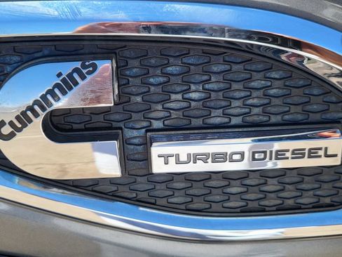 Used 2016 Nissan Titan SV AWD/4WD image 30