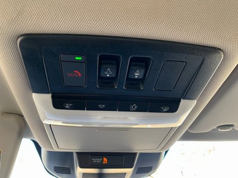 Used 2023 Nissan Rogue SV w/ SV Premium B Package image 23