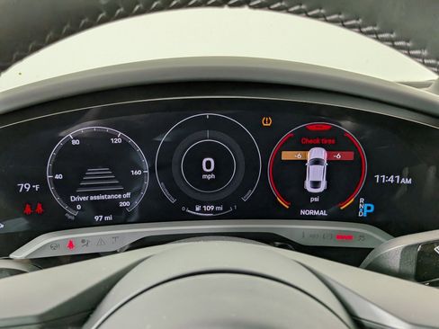 New 2024 Porsche Taycan 4S AWD/4WD image 16