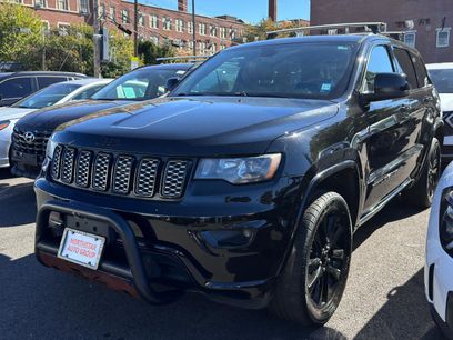 Used 2017 Jeep Grand Cherokee Altitude