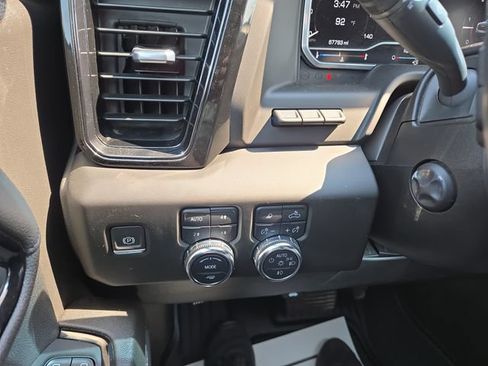 Used 2023 GMC Sierra 1500 AT4 w/ Technology Package AWD/4WD image 21