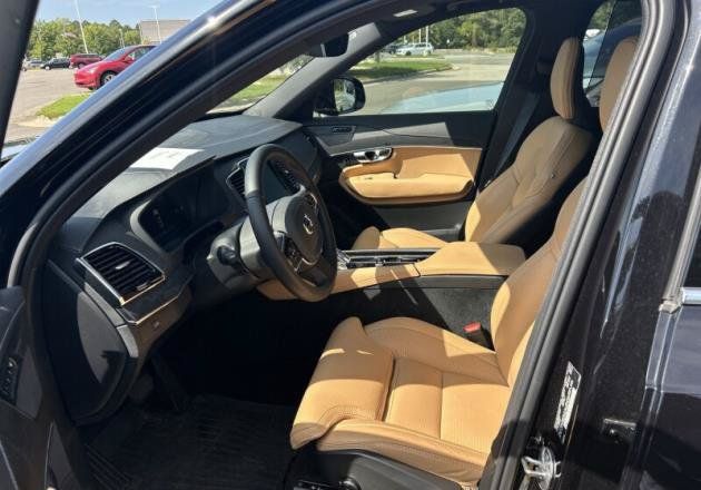 Certified 2024 Volvo XC90 B6 Ultimate w/ Protection Package Premier AWD/4WD image 2