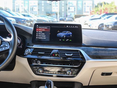 Certified 2023 BMW 530i w/ Premium Package image 13