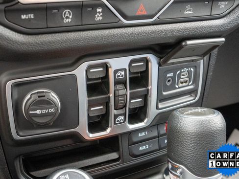 Used 2025 Jeep Gladiator Sport AWD/4WD image 22